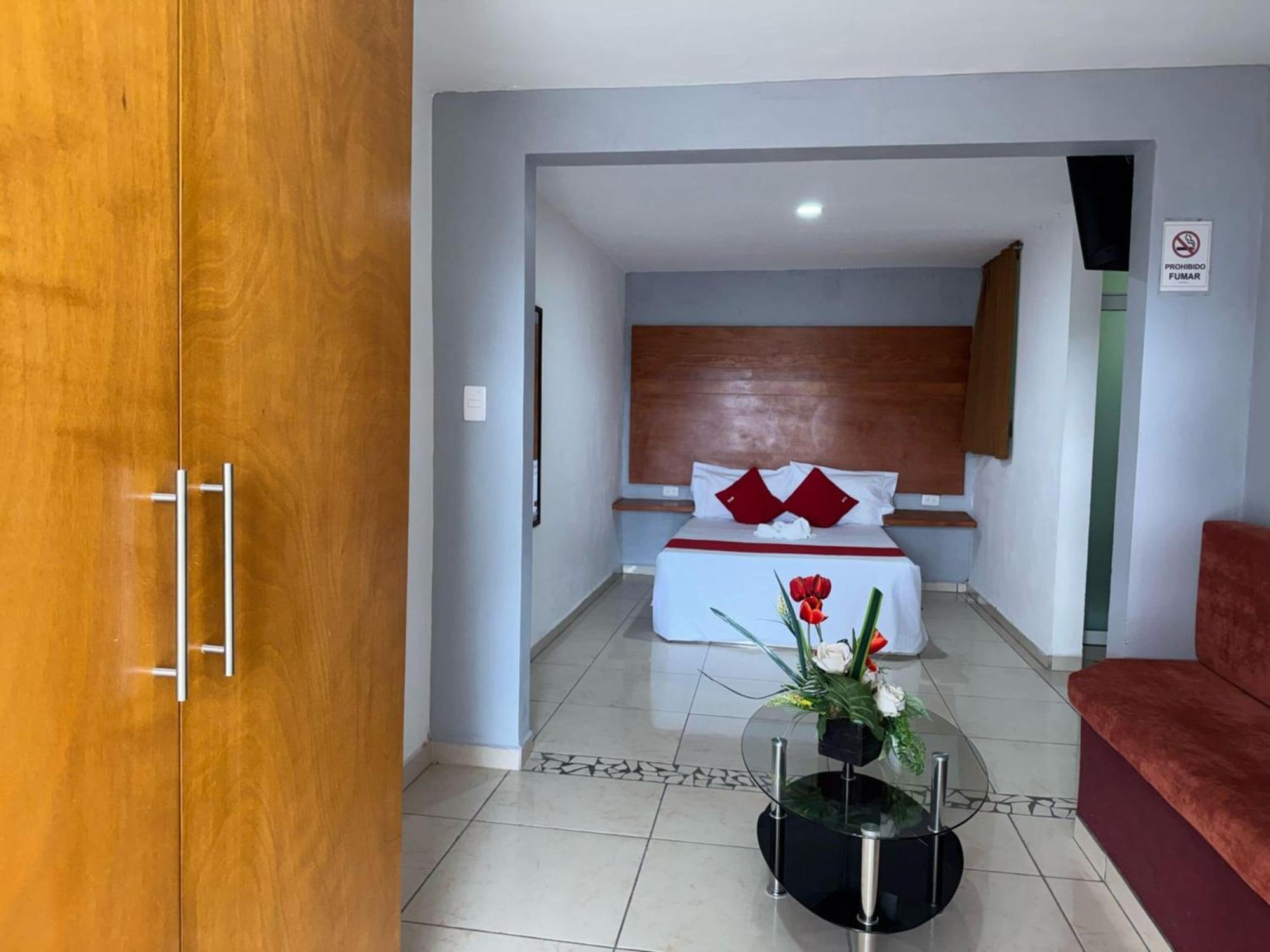 Oyo Hotel Familiar Tollan Cholula Eksteriør billede