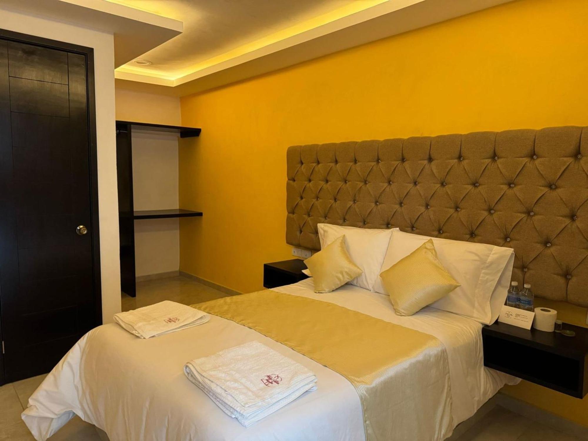 Oyo Hotel Familiar Tollan Cholula Eksteriør billede